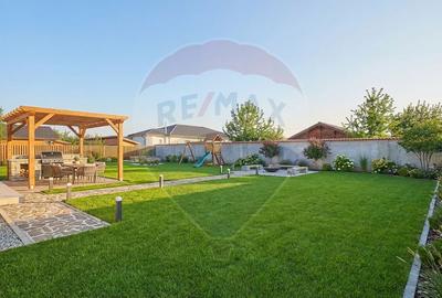 Casă cu 6 camere cu Teren 847 Mp în Hălchiu - 20