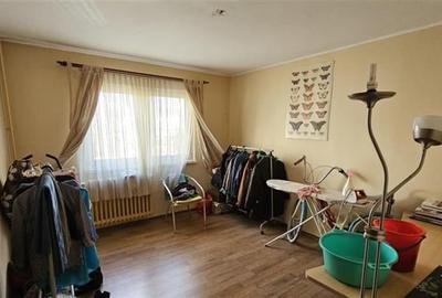 Vanzare Apartament 4 Camere Semidecomandat  Moldovita - 3