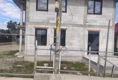 Casa la rosu cu 5 camere, 144mp utili, Radauti - 18