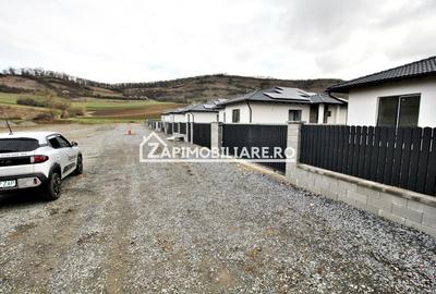 Casă la cheie  pe 1 nivel  4 cam. 2 bai ,650 mp. teren - 5