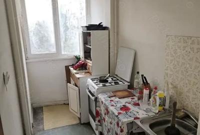 Apartament cu 3 camere semidecomandat în Apusului - 5