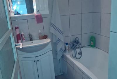 Inchiriez camera mare mobilata Medicina veche,Parcul RomanescuUnirii - 2