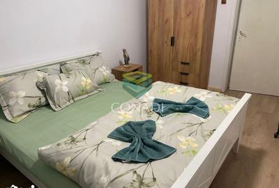 Apartament cu 3 camere, mobilat în Central