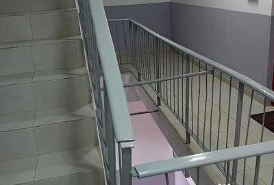 Apartament cu 4 camere decomandat în Central - 2