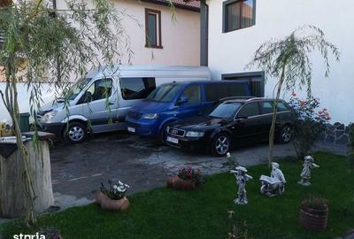 Casă cu 4 camere cu Teren 200 Mp în Piața Centrală - 3