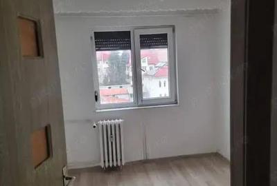 A 43 Proprietarul vinde apartament 3 camere ,luminos , Cascada Bacau - 7