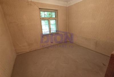 Casă individuală cu 12 camere cu Teren 167 Mp în Dorobanți