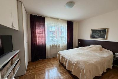 Apartament cu 4 camere decomandat în Decebal - 9