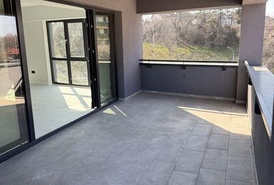 Apartament cu 4 camere decomandat în Central - 4