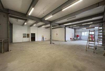 Spațiu comercial, de 1,000 mp, în Baza 3 - 21