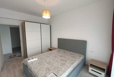 Apartament cu 3 camere decomandat în Tractorul - 7