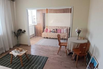 Apartament cu 2 camere semidecomandat în Micro 14