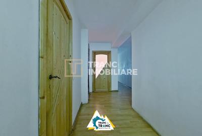 Casă cu 6 camere cu Canalizare în Vladimirescu - 13