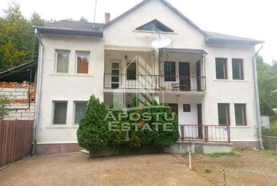 Duplex de vanzare 5 camere  119 mp in Statiunea Moneasa