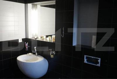 Apartament cu 5 camere decomandat în Policlinica - 1