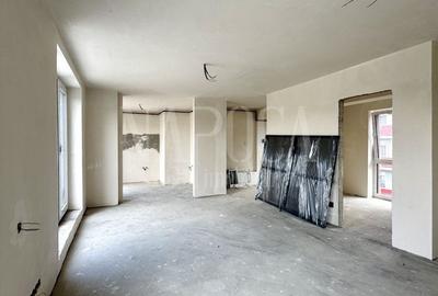 Apartament cu 5 camere semidecomandat în Zorilor