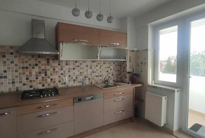 Apartament cu 2 camere decomandat în Apărătorii Patriei - 11