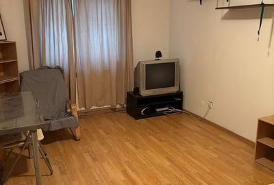 Garsonieră decomandată în Tei - 2