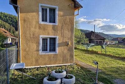 Casă cu 4 camere cu Teren 300 Mp în Sângeorgiu de Mureș
