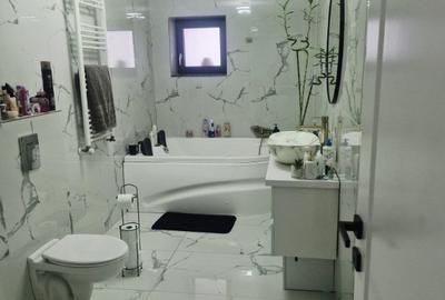 Casă cu 5 camere cu Teren 900 Mp în Central - 12