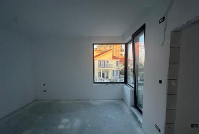 Vila deosebita de vanzare - zona Mamaia Nord pe malul laculu - 13