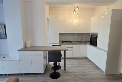 Apartament cu 2 camere semidecomandat, mobilat în Central - 4