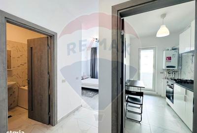 Garsonieră decomandată în Roșu