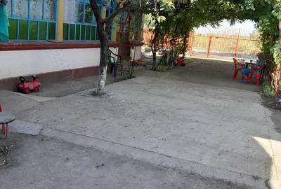 Casă cu 3 camere cu Teren 874 Mp în Novaci - 2