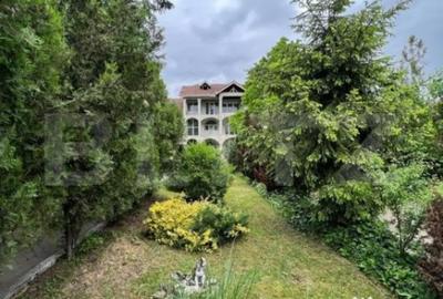 Casă cu 7 camere cu Teren 3000 Mp în Botizului - 14