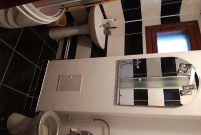 Apartament cu 2 camere nedecomandat în Dorobanți