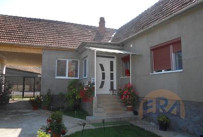 Casă individuală cu 3 camere în Josani (Măgești)