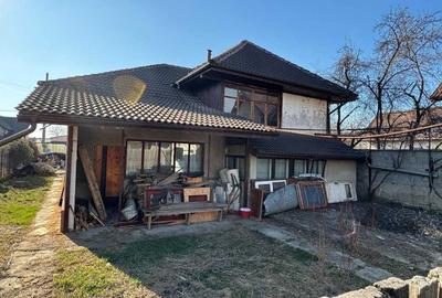 Casă cu 3 camere în Central - 1