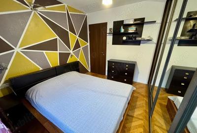 Apartament cu 3 camere semidecomandat, mobilat în P-ța Romană - 3