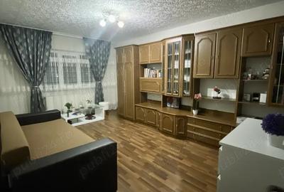 De vanzare Apartament 2 camere, Rovinari