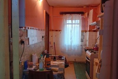 Apartament cu 2 camere decomandat în Viziru 3 - 3