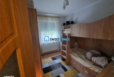 Apartament cu 2 camere semidecomandat, mobilat în Central