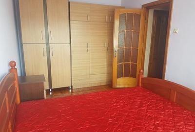 Apartament doua camere, mobilat si utilat, etaj unu, in Cornisa, langa Scoala 10 Apartament doua camere, mobilat si utilat, etaj unu, in Cornisa, langa Scoala 10 - 12