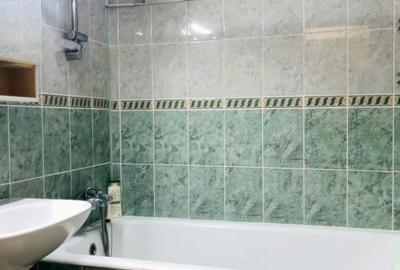 Apartament cu 3 camere decomandat, mobilat în 7 Noiembrie - 10