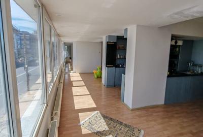 Apartament cu 6 camere decomandat în Faleză - 2