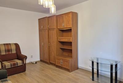 Apartament cu 3 camere in tractorul - 14