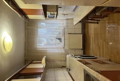 Inchiriez Apartament 2 Camere - 4