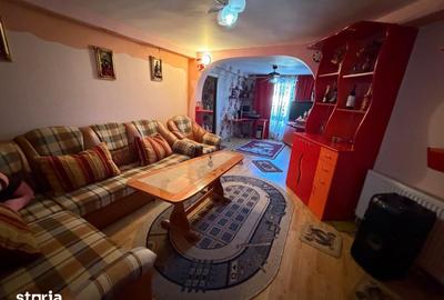 Casă cu 10 camere cu Teren 800 Mp în Costești - 14