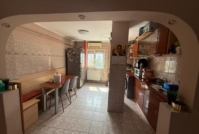 Apartament 4 camere, 85 mp utili - etaj 2- Bulevardul Independentei - 3