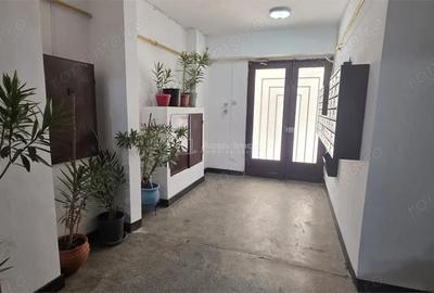 Garsonieră decomandată în Micro 11 - 2