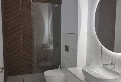 Casă cu 4 camere cu Teren 18 Mp în Central - 2