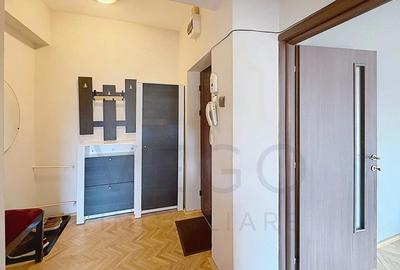 Apartament cu 3 camere semidecomandat în Central - 1