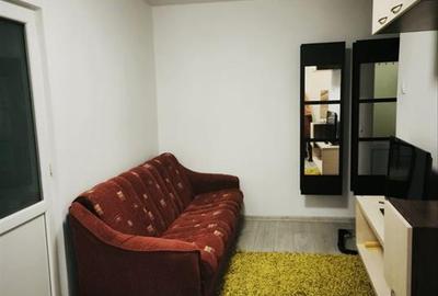 Apartament cu 2 camere nedecomandat, mobilat în Central