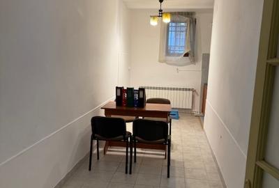 Apartament cu 3 camere decomandat în Gara de Nord - 2