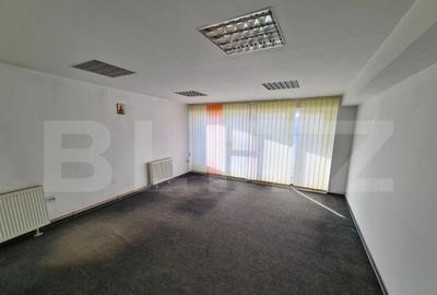Casă cu 7 camere cu Teren 756 Mp în Central