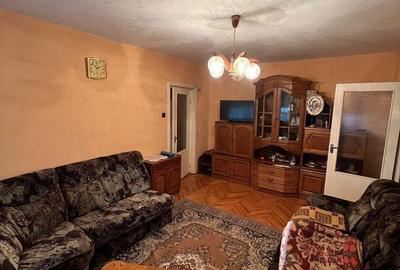 Apartament cu 3 camere în Burdea